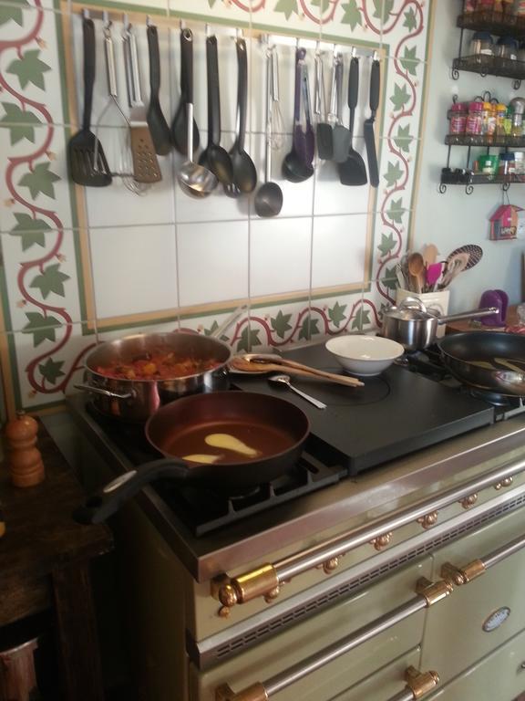 A L'Ombre Du Marronnier Gites La Peruse Δωμάτιο φωτογραφία
